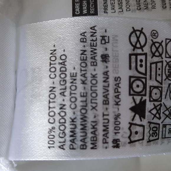 3 for $30. Levi's Cropped Jordie T-Shirt - Picture 12 of 12